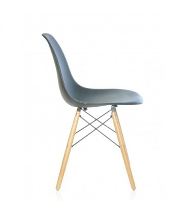 Sedia a 4 gambe in legno massello