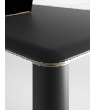 Scrivania direzionale con piano sagomato Iulio