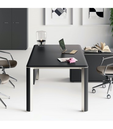 Scrivania direzionale con piano sagomato Iulio