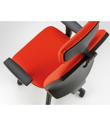 Poltrona operativa con braccioli e poggiatesta Quid by Compir