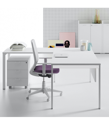 Scrivania con allungo e gamba a ponte Oxi by Las