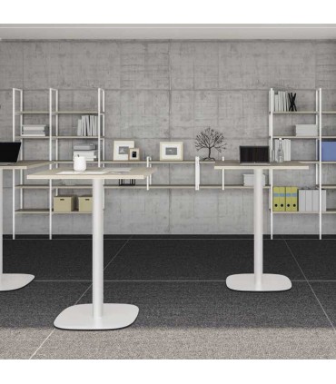 Tavolo stand-up con basamento metallico by Colombini